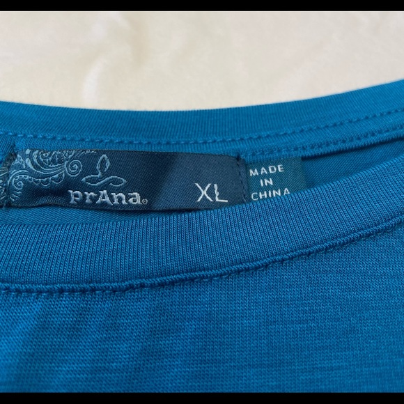 Prana long sleeved t-shirt - Picture 3 of 3